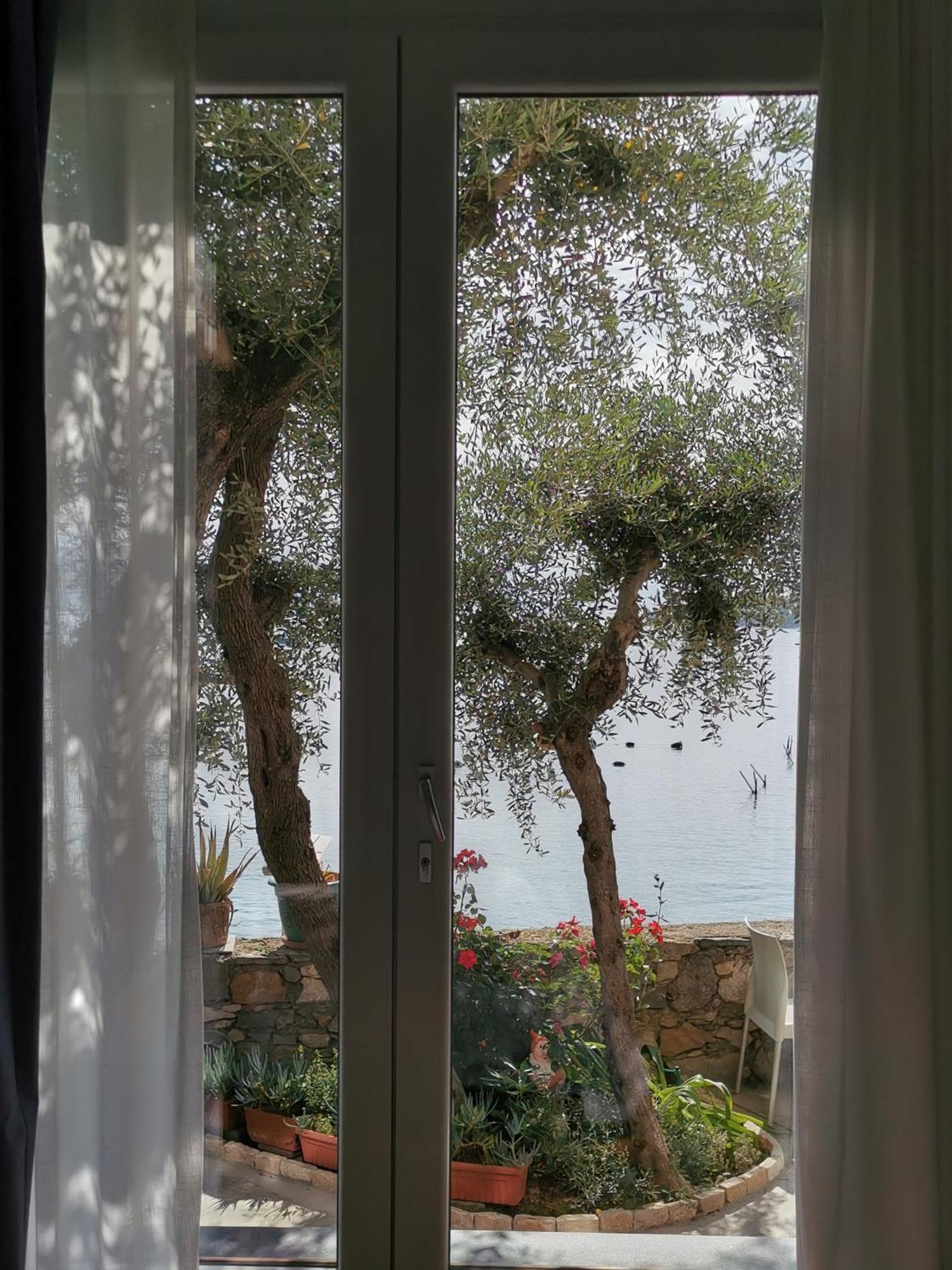 بورتوفينيري B&B La Palafitta المظهر الخارجي الصورة