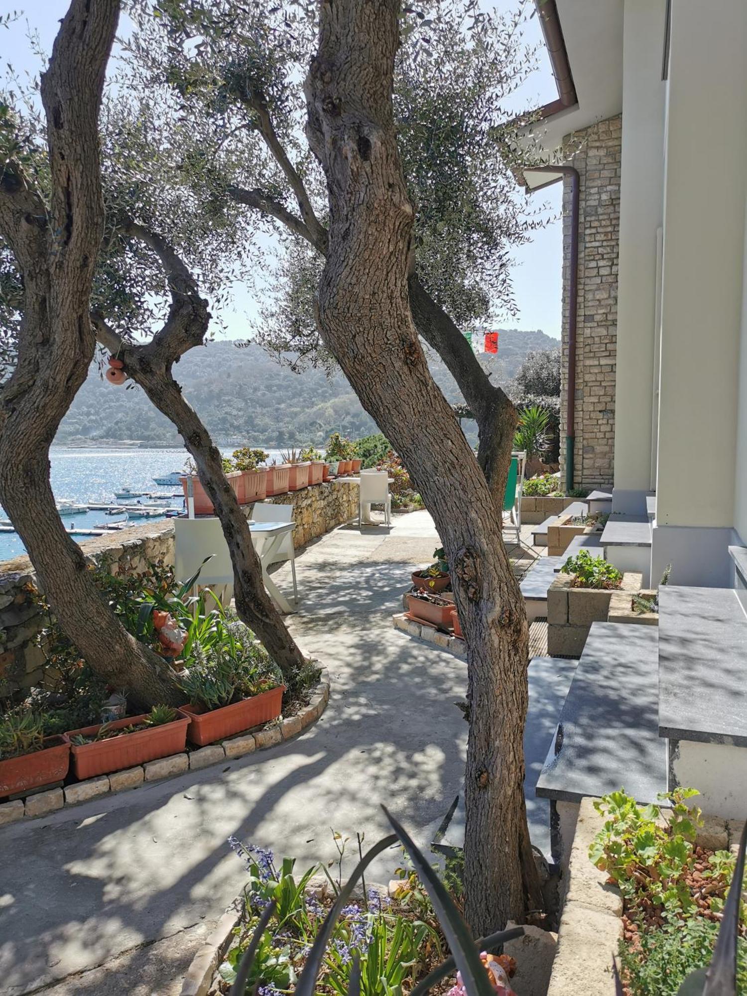 بورتوفينيري B&B La Palafitta المظهر الخارجي الصورة