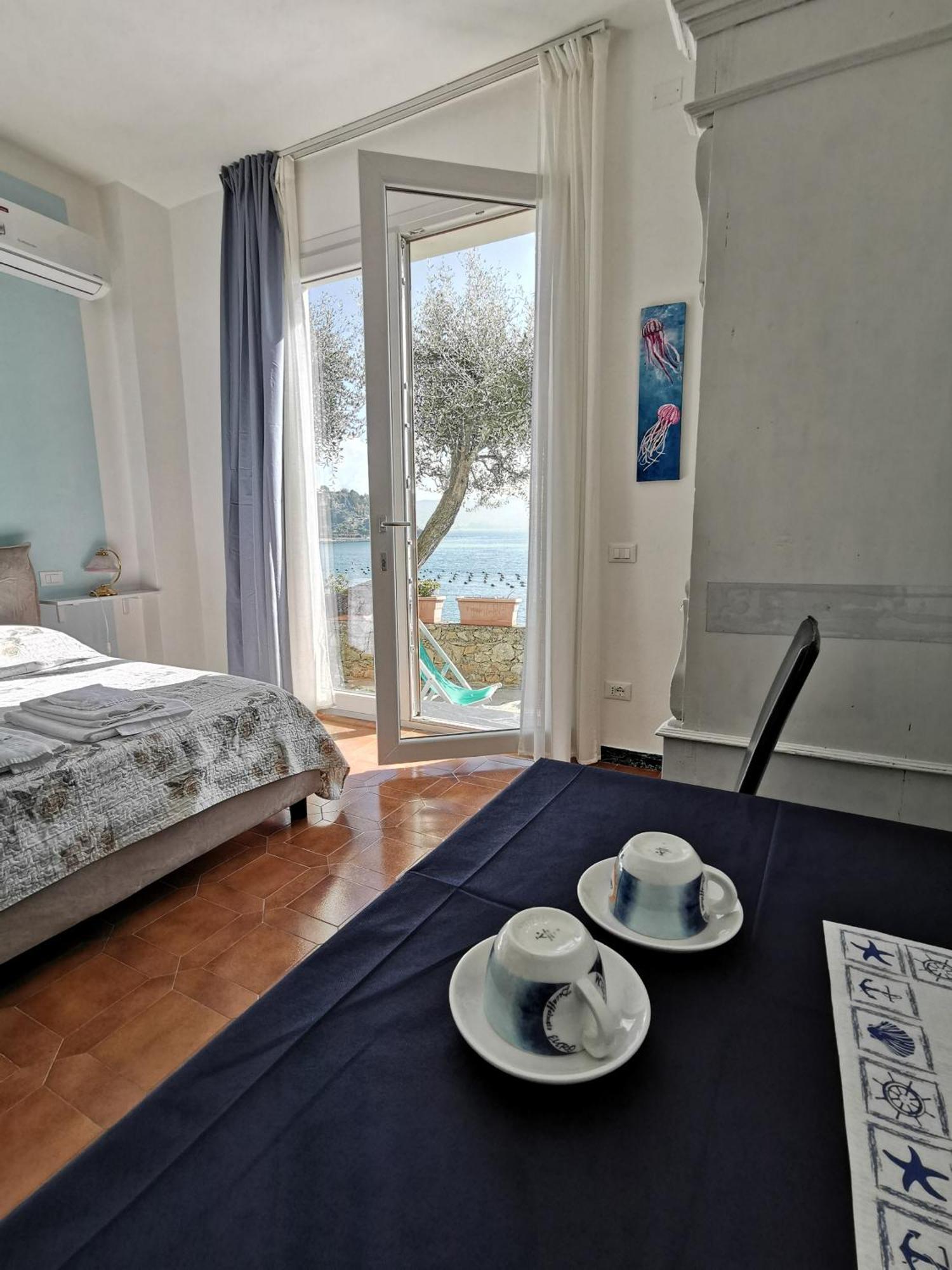 بورتوفينيري B&B La Palafitta المظهر الخارجي الصورة